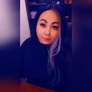 Meet your Posher, Monique